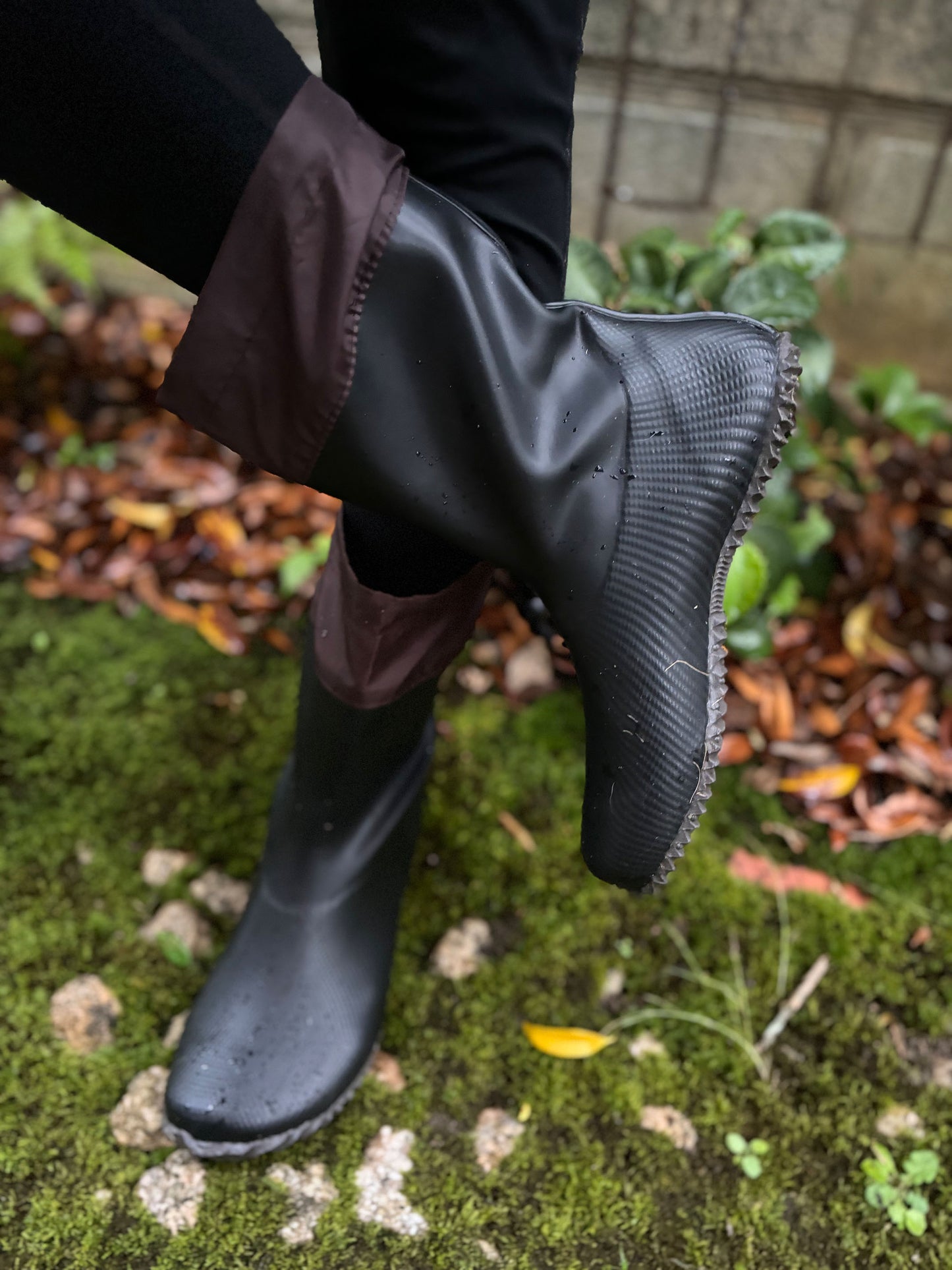 Saguaro Black-Brown Brisk I Foldable Barefoot Rain Boots- Mid calf (Copy)